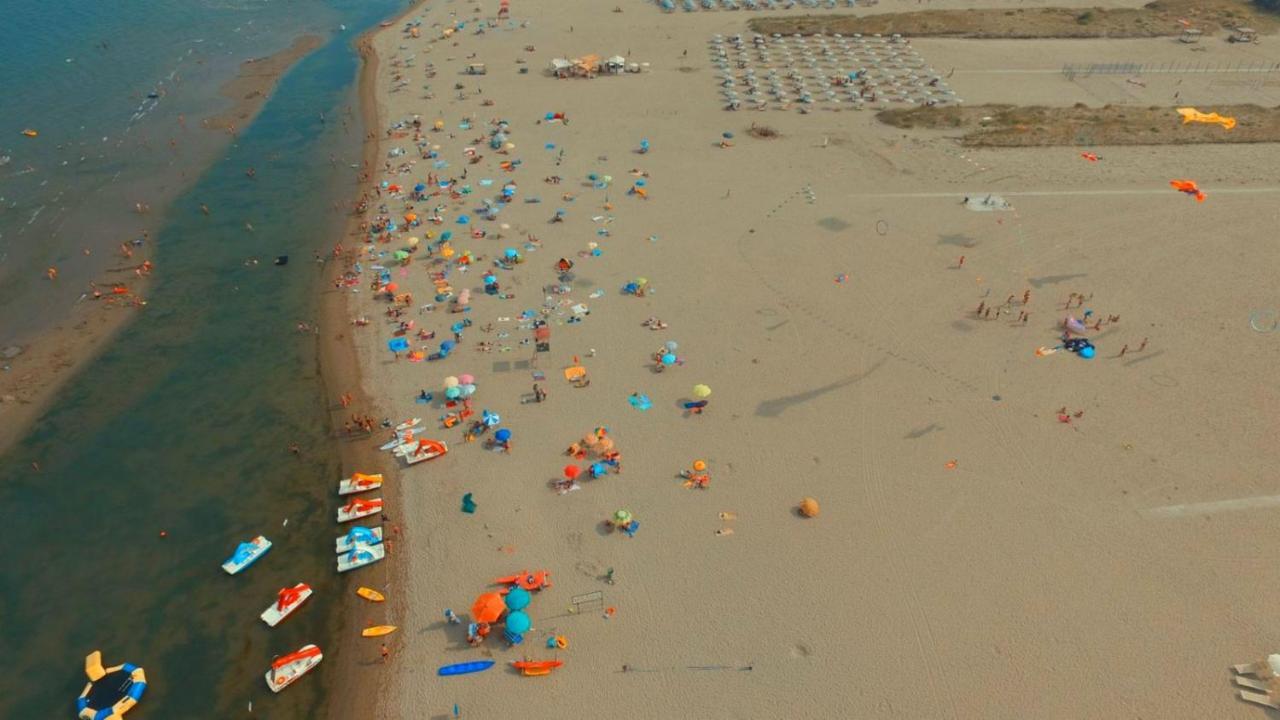 Buona Mobile Homes On Camping Mare E Pineta Лидо ди Спина Екстериор снимка