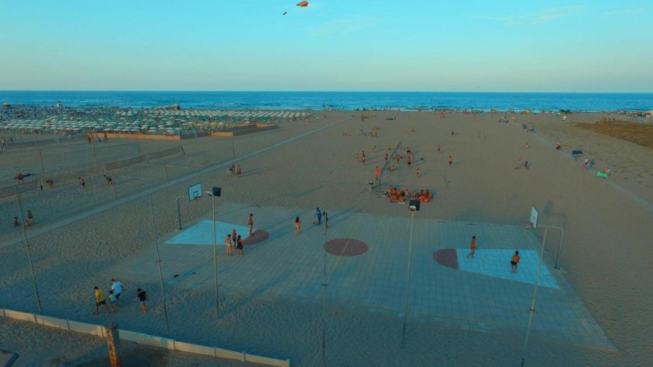 Buona Mobile Homes On Camping Mare E Pineta Лидо ди Спина Екстериор снимка