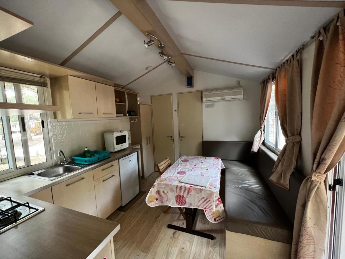 Buona Mobile Homes On Camping Mare E Pineta Лидо ди Спина Екстериор снимка