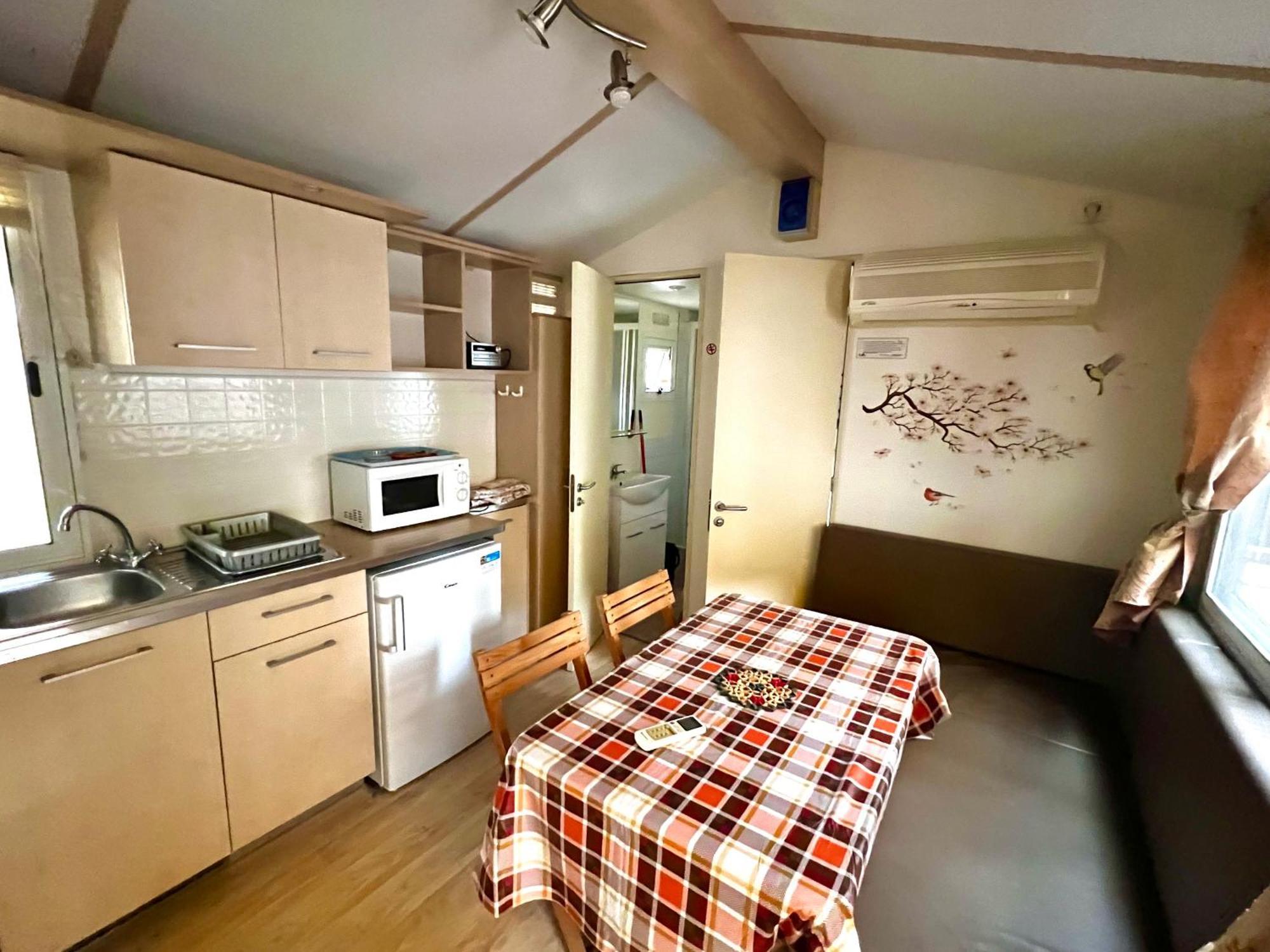 Buona Mobile Homes On Camping Mare E Pineta Лидо ди Спина Екстериор снимка